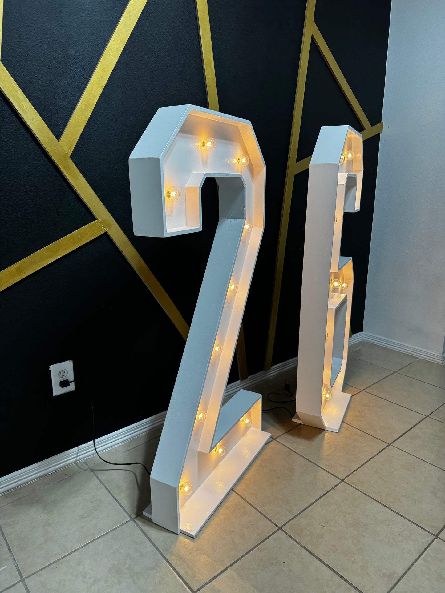 LIGHT WEIGHT 4ft marquee (PICK ONLY KATY TX)